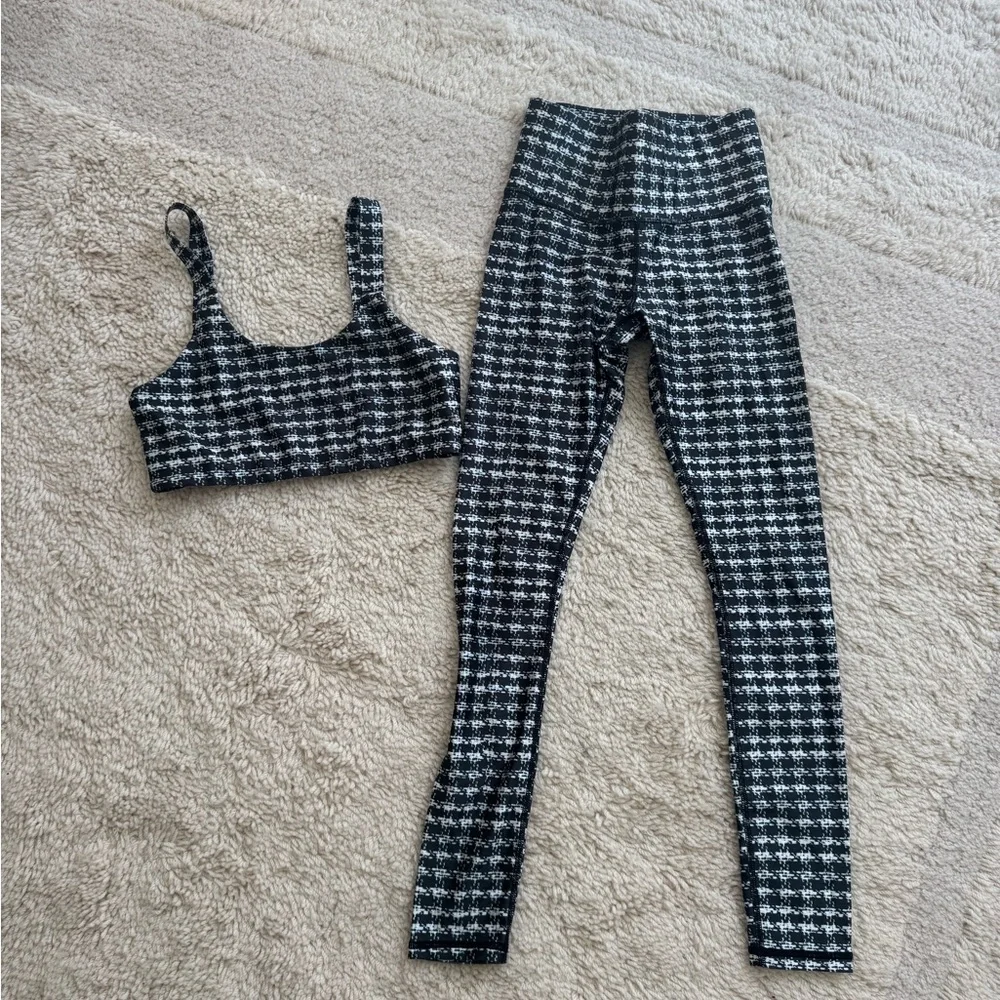 Terez HI-SHINE SCOOP NECK BRA (S) & LEGGINGS (XS) HOUNDSTOOTH - Picture 9 of 12